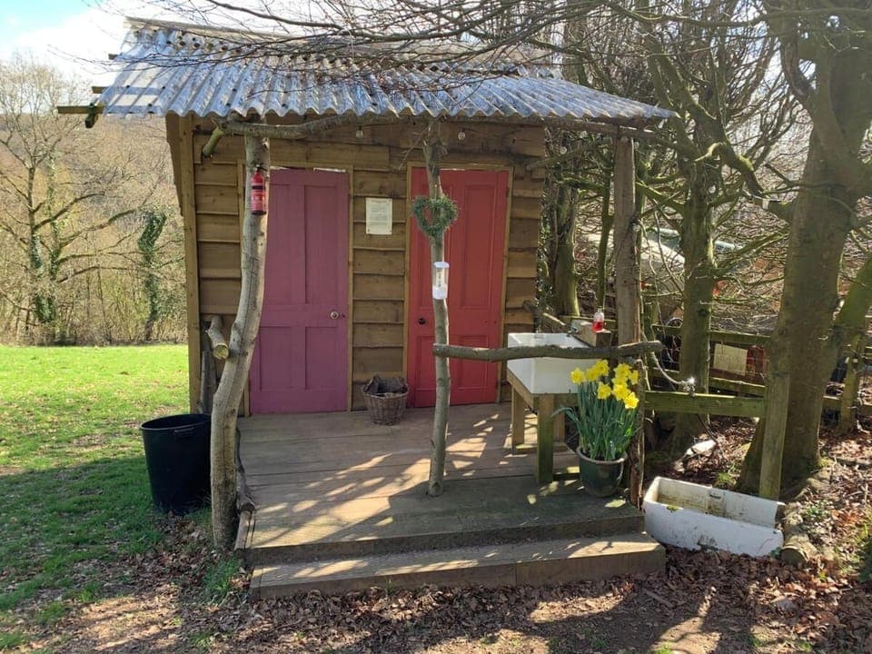 Self Contained Yurt - Barbadoes Apartment in Tintern