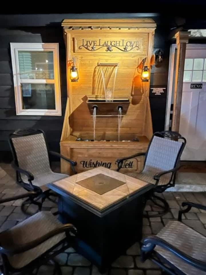 Decorative detail, Seating area, fireplace