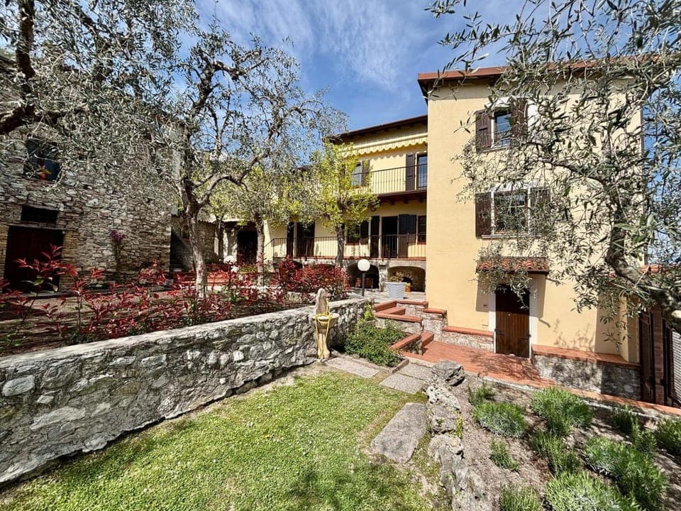 Property building, Garden