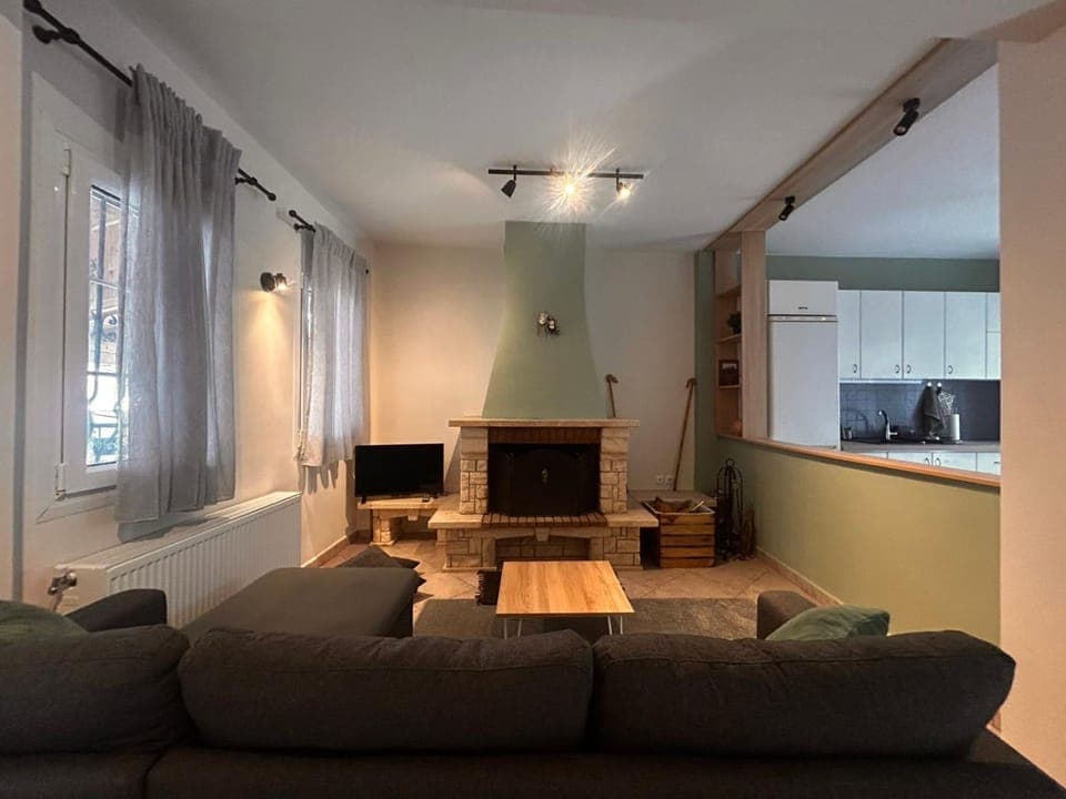 Living room, Seating area, fireplace