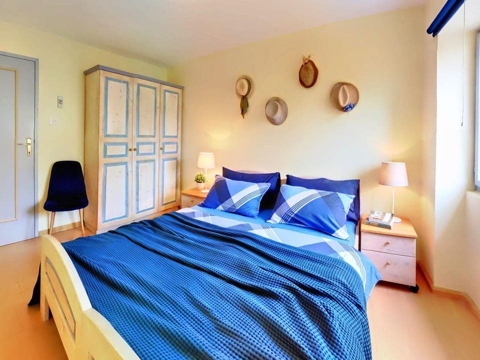 Bed, Bedroom, wardrobe