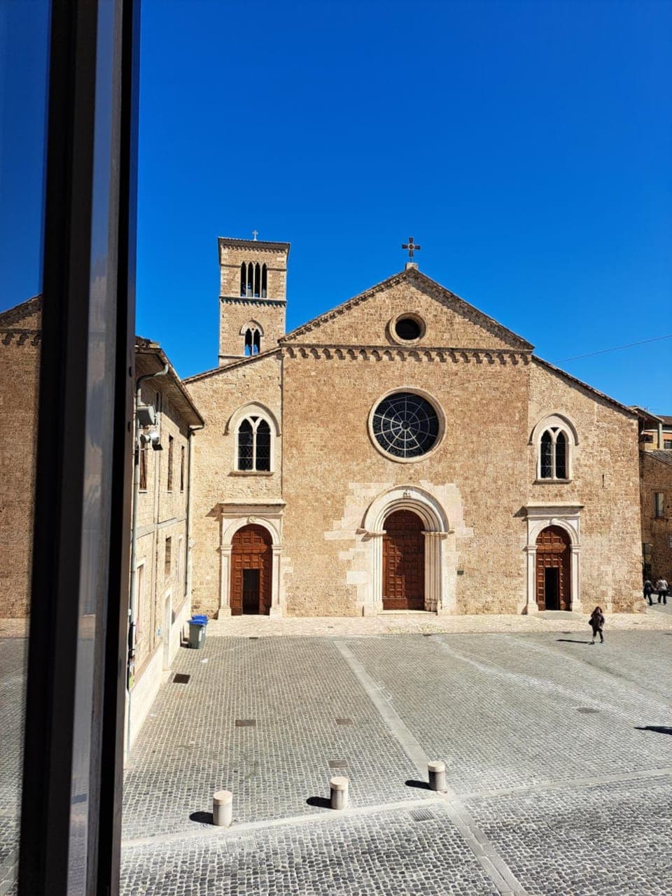 Property building, Day, Landmark view