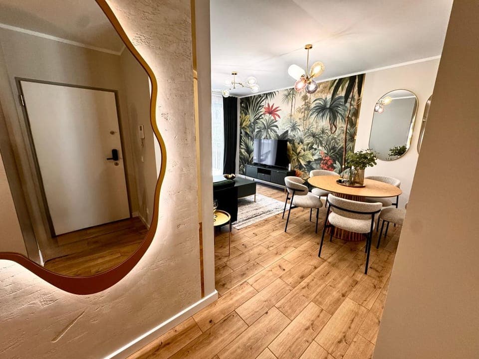 Living room, Seating area, Dining area