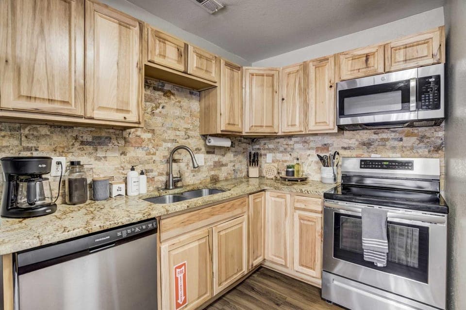 Sky Mountain Villa Scenic Views Hot Tub & Fire Pit Apartment in Cascade-Chipita Park