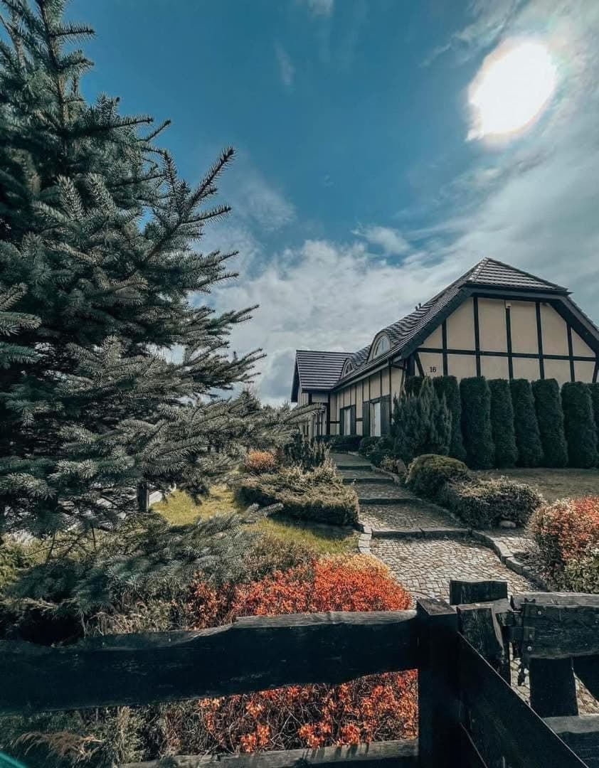 Property building, Day, Garden, Garden view