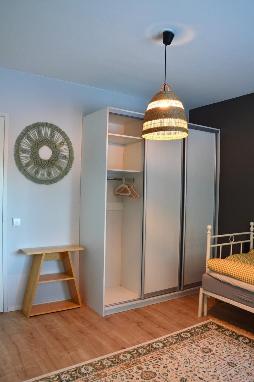 Bedroom, wardrobe