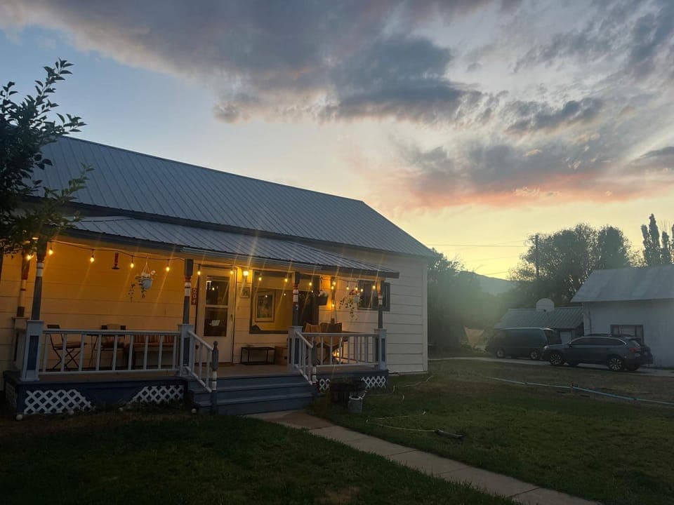 The Homestead! Stylish Escape with Scenic Views House in Buena Vista