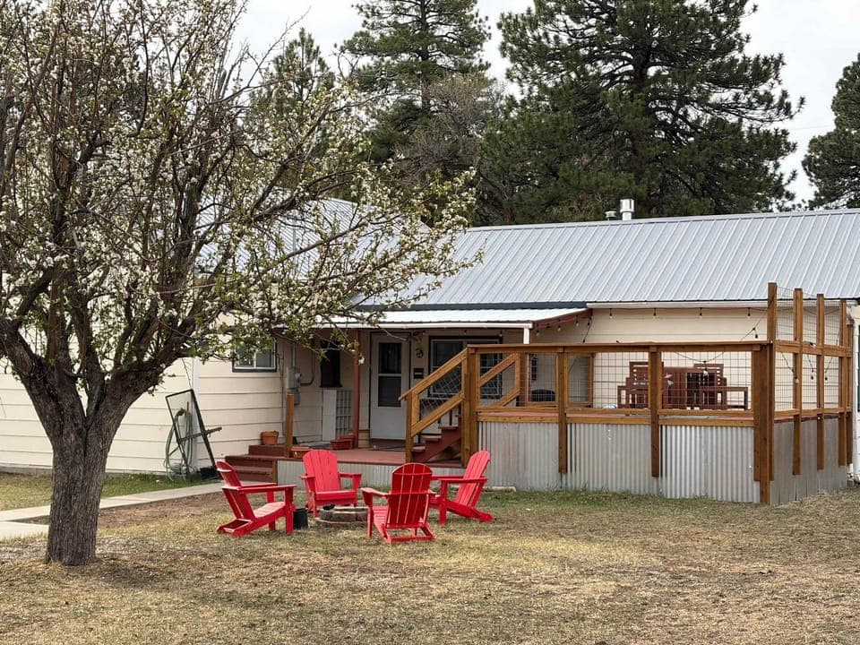 The Homestead! Stylish Escape with Scenic Views House in Buena Vista