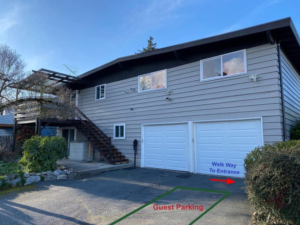 Property building, Day, Parking