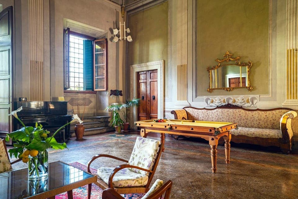 Communal lounge/ TV room, Billiard, Lounge or bar