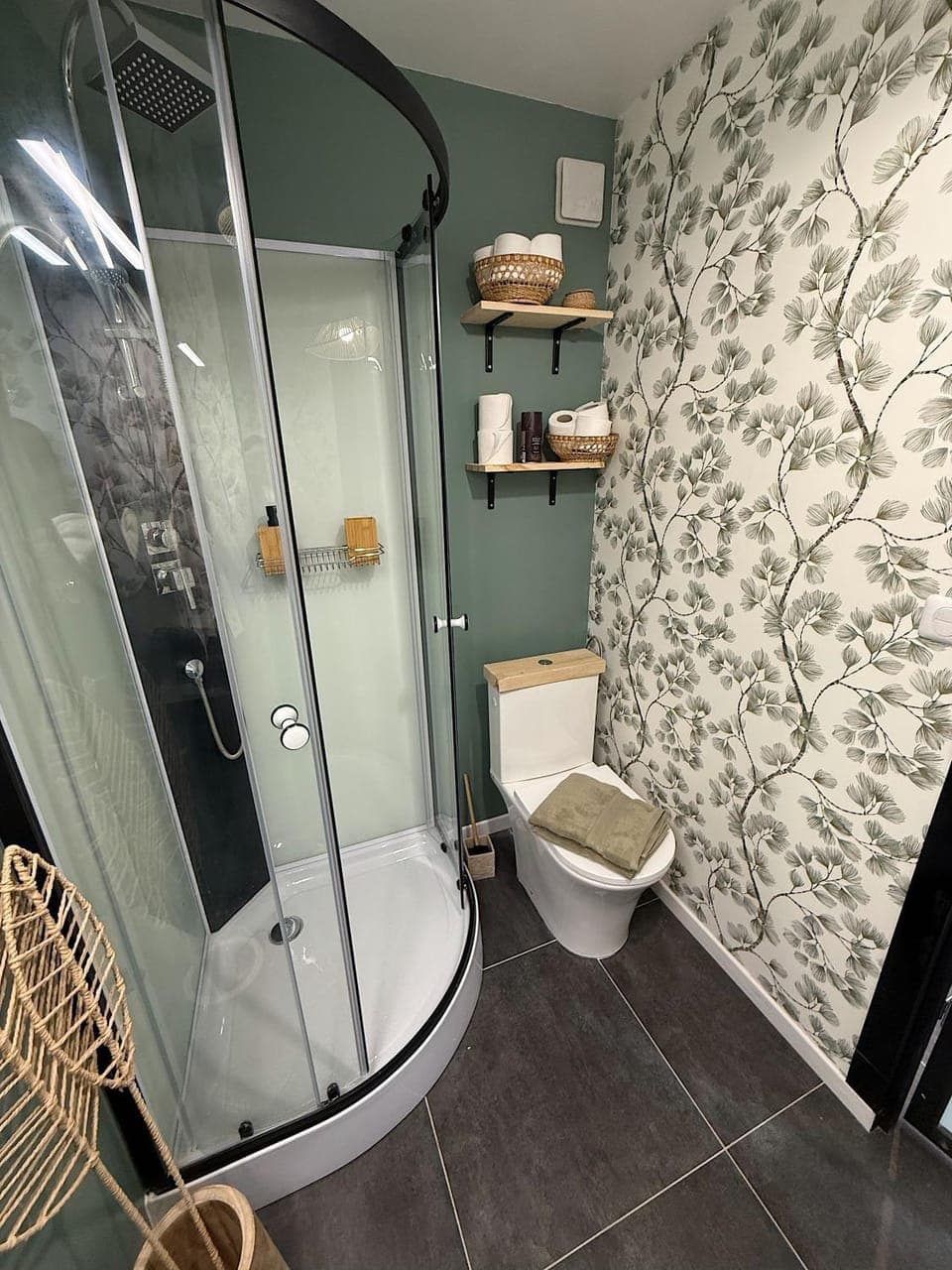 Shower, Toilet, Bathroom