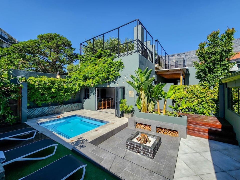 Property building, Patio, Spring, Day, Garden, Garden view, Pool view, Swimming pool, Swimming pool, sunbed