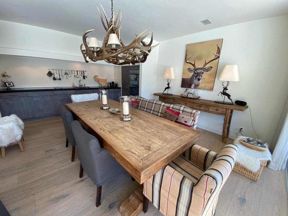 Kitchen or kitchenette, Seating area, Dining area, kitchen