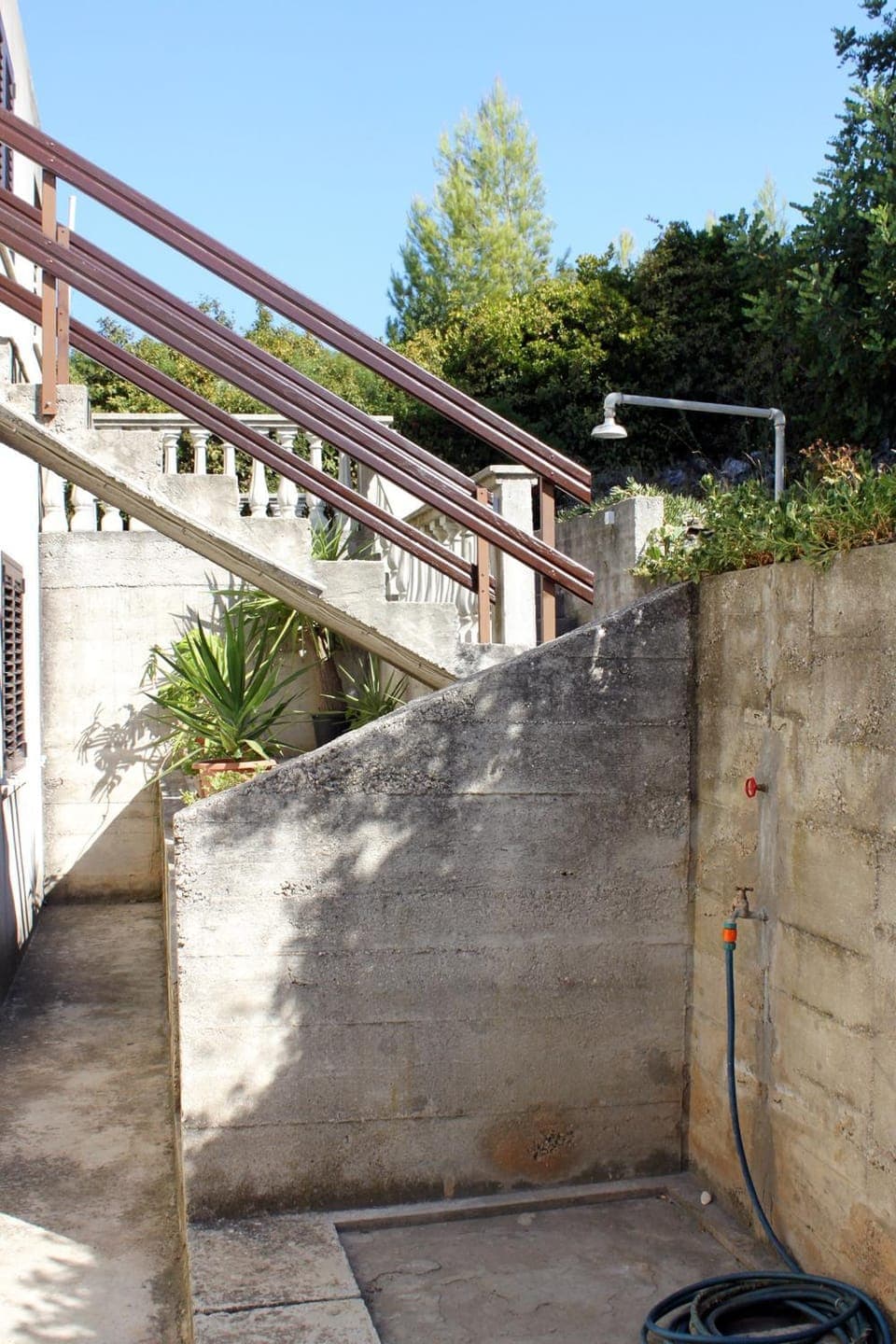 Location, children, Family