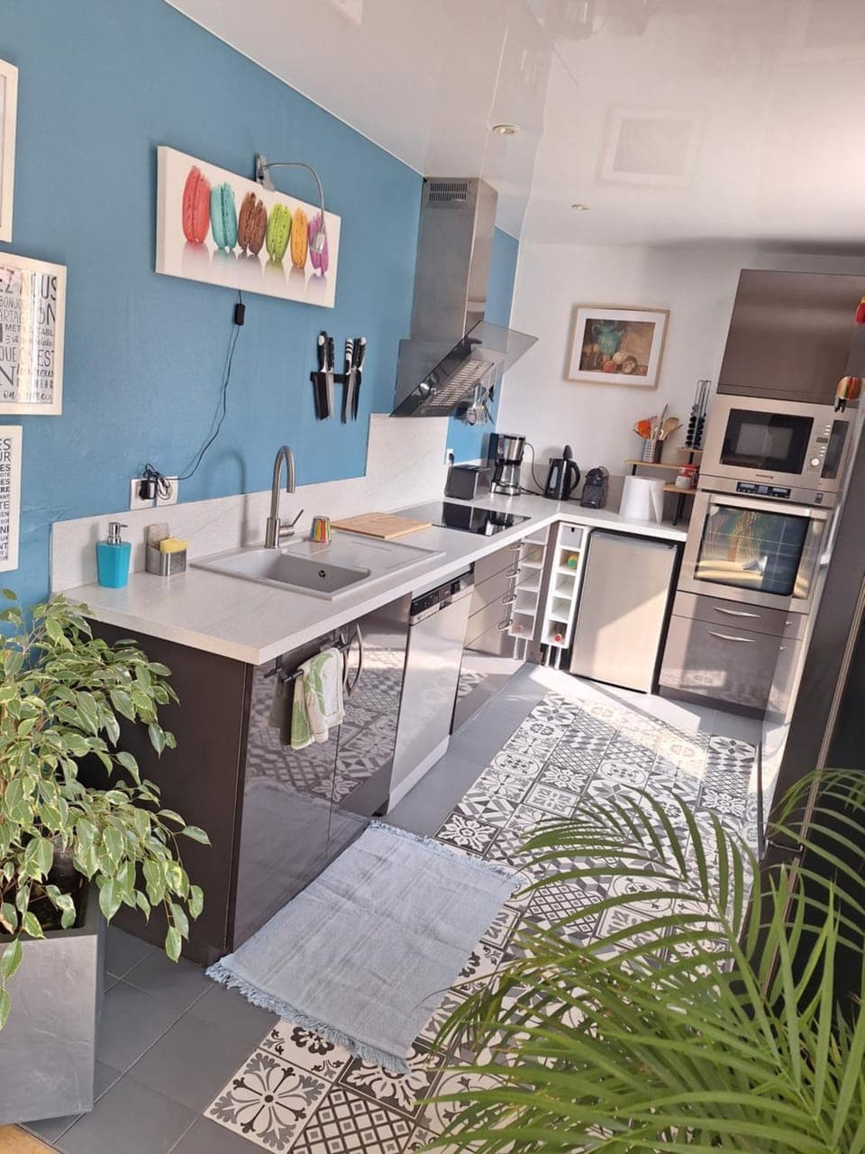 Kitchen or kitchenette, Kitchen or kitchenette