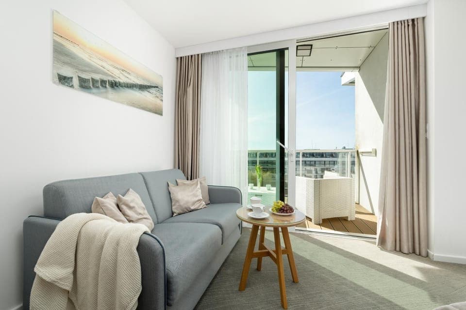 View (from property/room), Balcony/Terrace, Living room, Photo of the whole room, Seating area