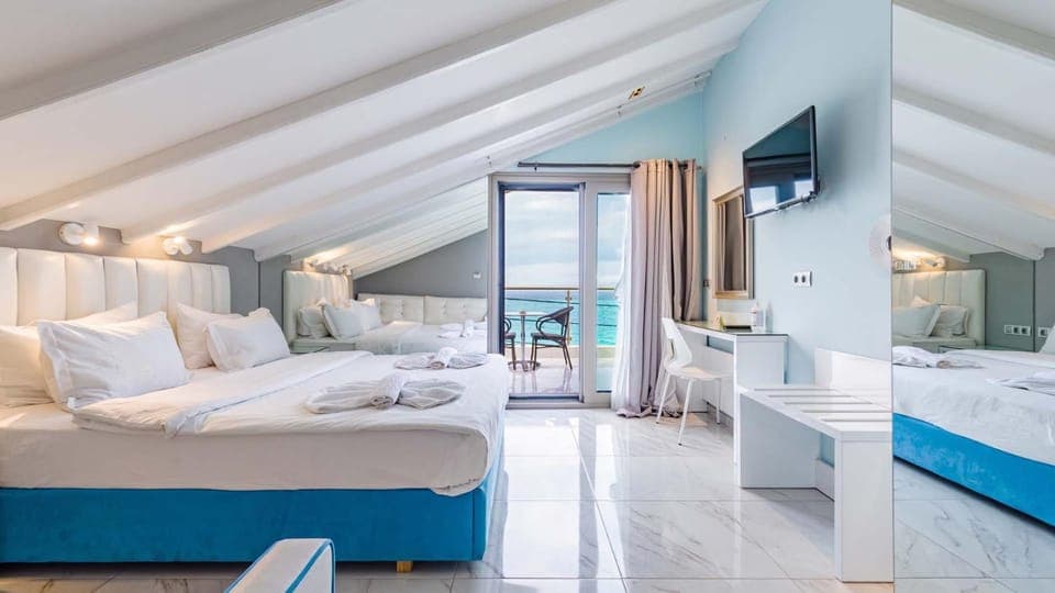 TV and multimedia, Photo of the whole room