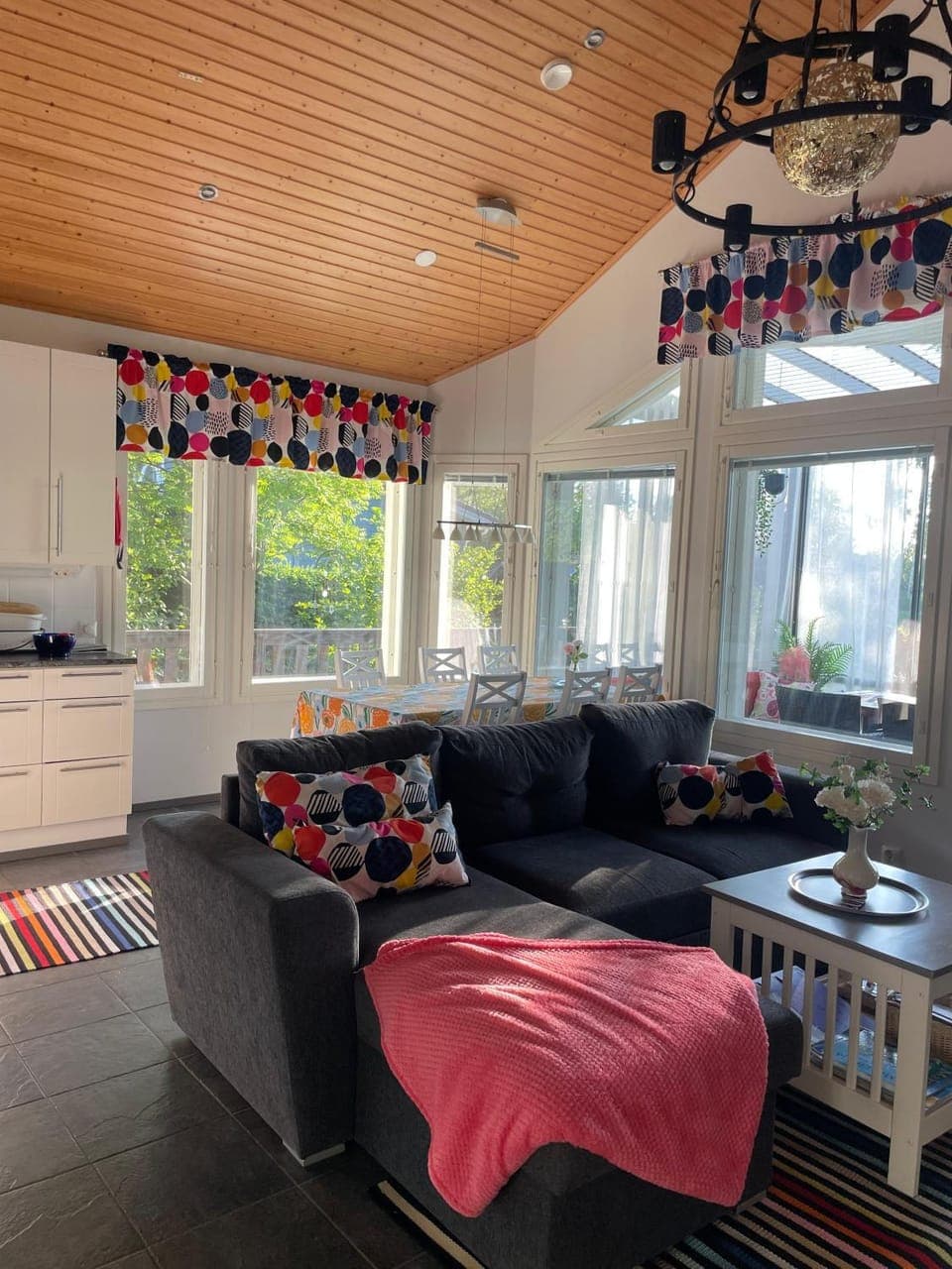 Kitchen or kitchenette, Living room, Seating area