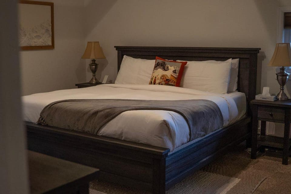 Bed, Bedroom