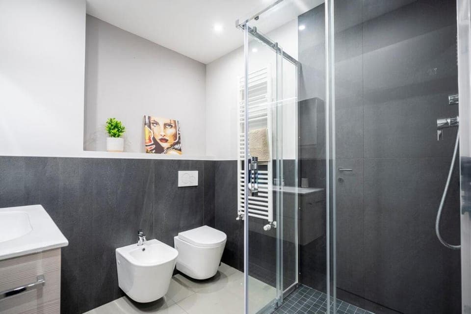 Shower, Toilet, Bathroom