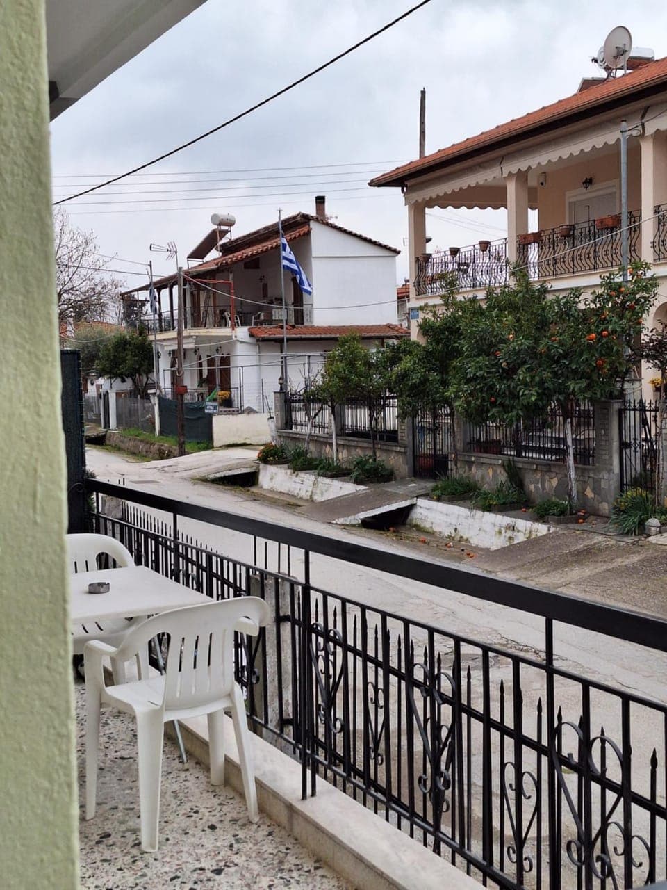 Property building, Day, Neighbourhood, View (from property/room), Balcony/Terrace, Street view