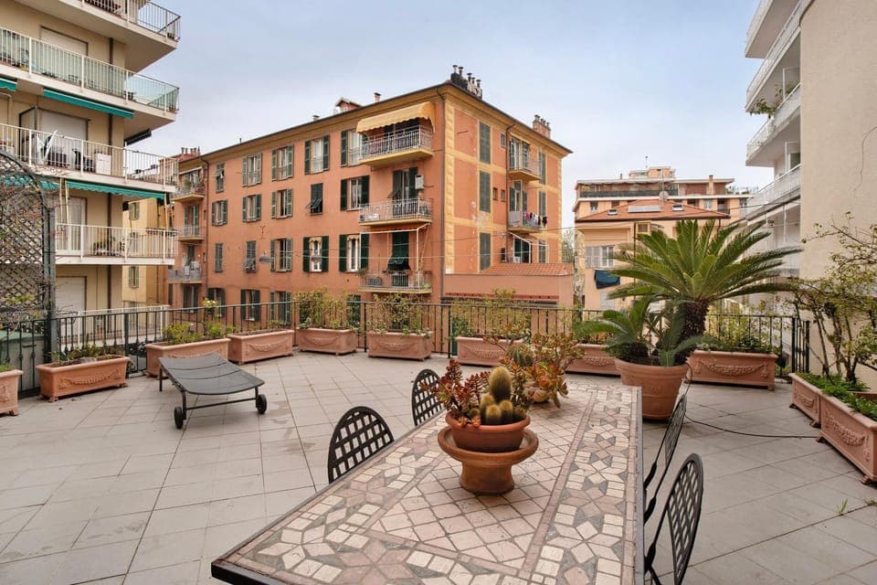 Property building, Living room