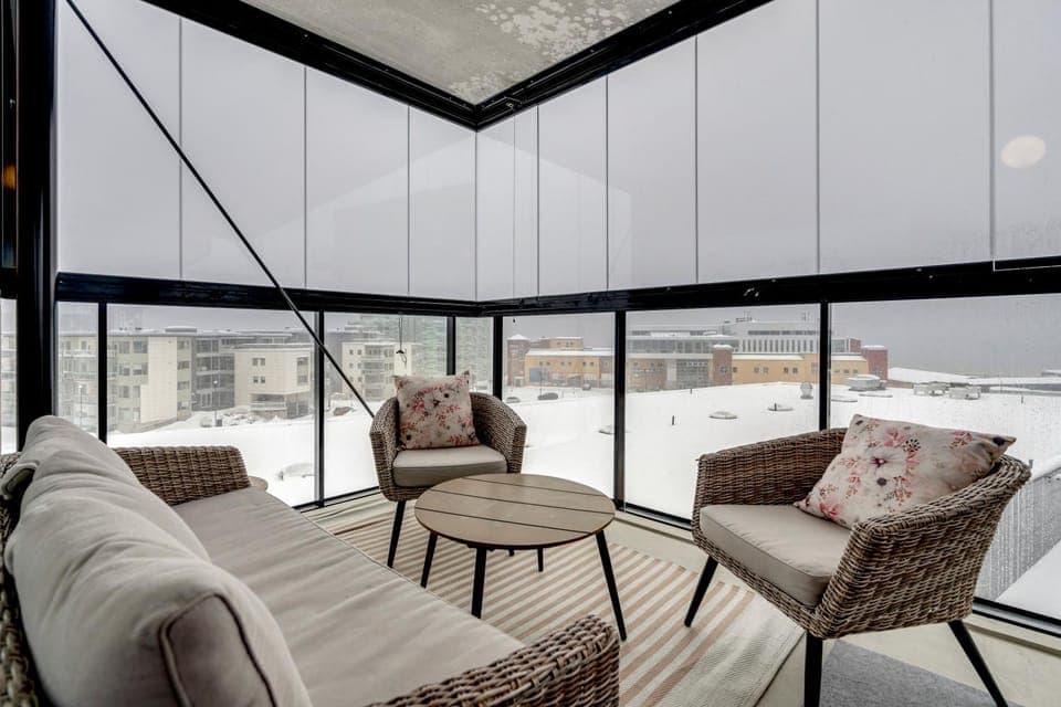 Modern Escape I Great Location I Balcony View Apartment in Tromso