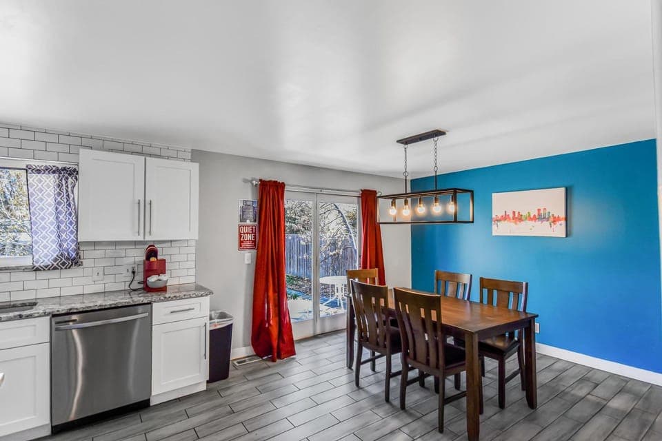 Huge family home in Centennial with five bedrooms large yard and plenty of parking House in Littleton