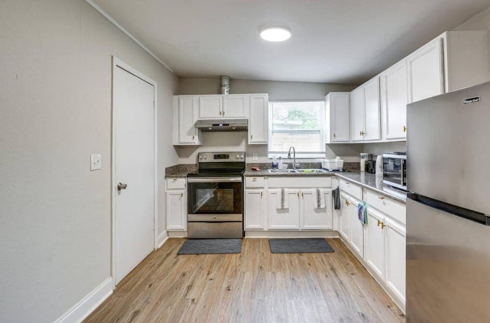 Westwood Cottage- 3 BDRM, Perfect for Families! House in Auburndale