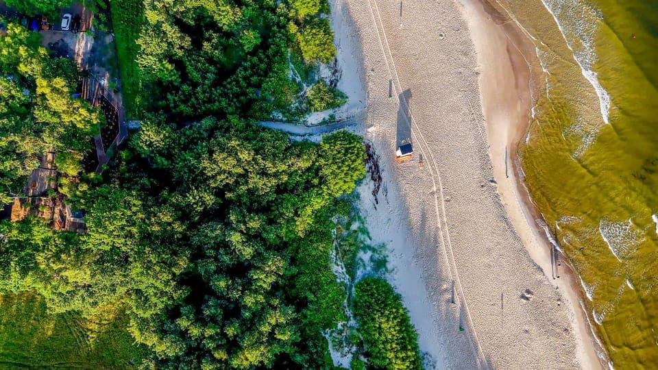 Day, Neighbourhood, Natural landscape, Bird's eye view