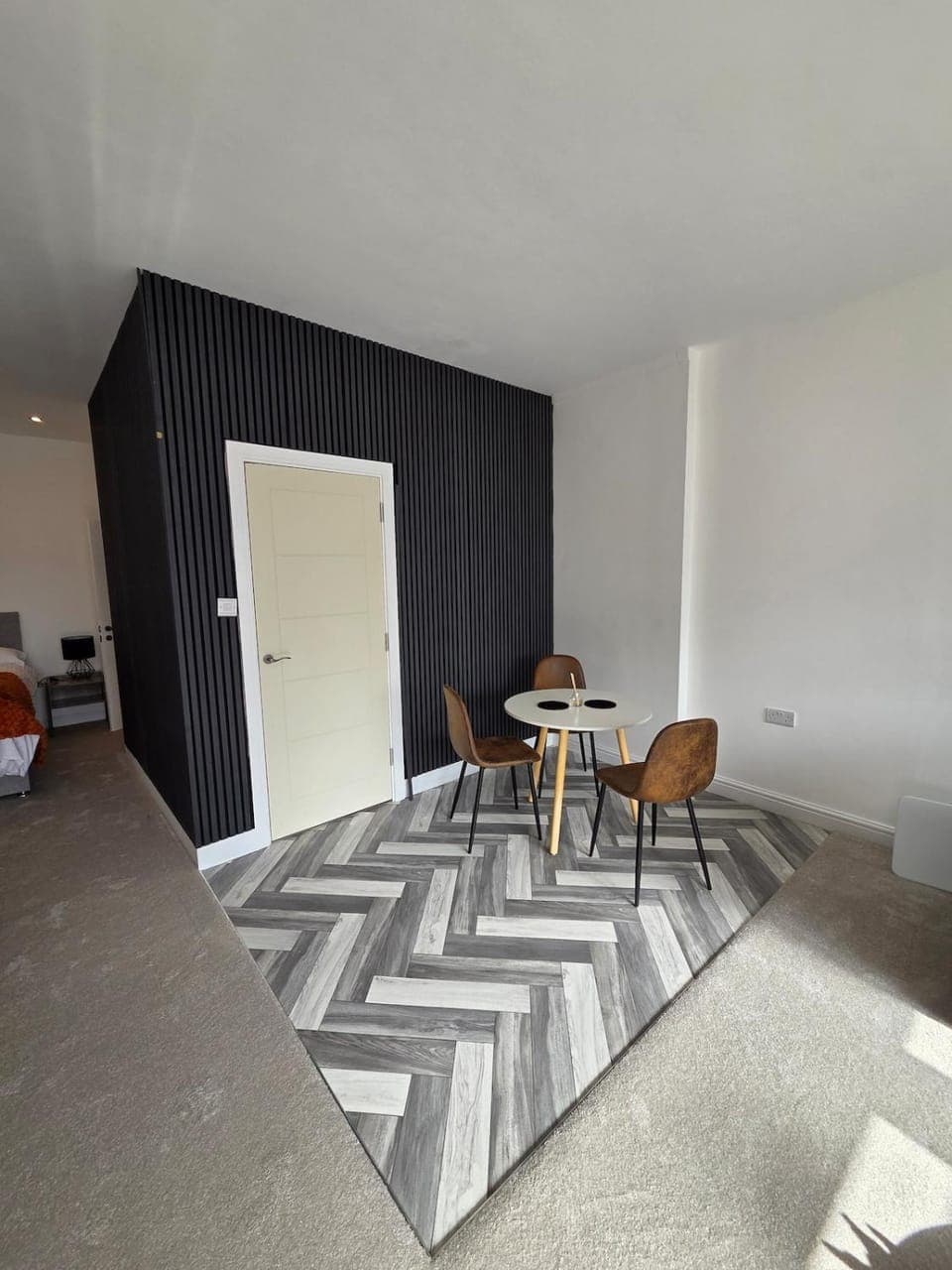 Seating area, Dining area