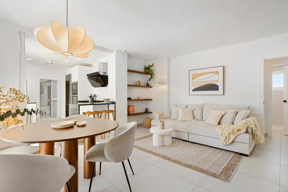 Living room, Seating area, Dining area, kitchen