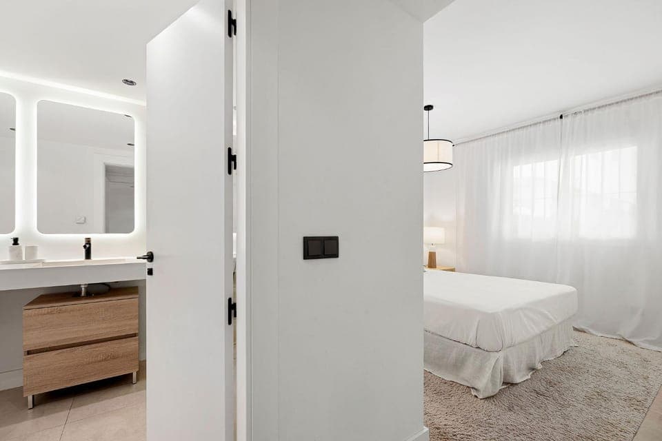 Bed, Bathroom, Bedroom