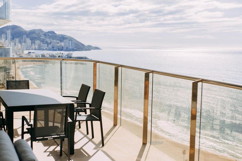 View (from property/room), Balcony/Terrace, Seating area, Sea view