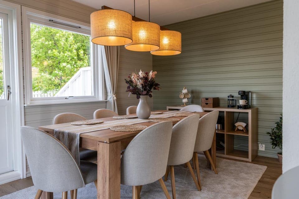 Coffee/tea facilities, Seating area, Dining area