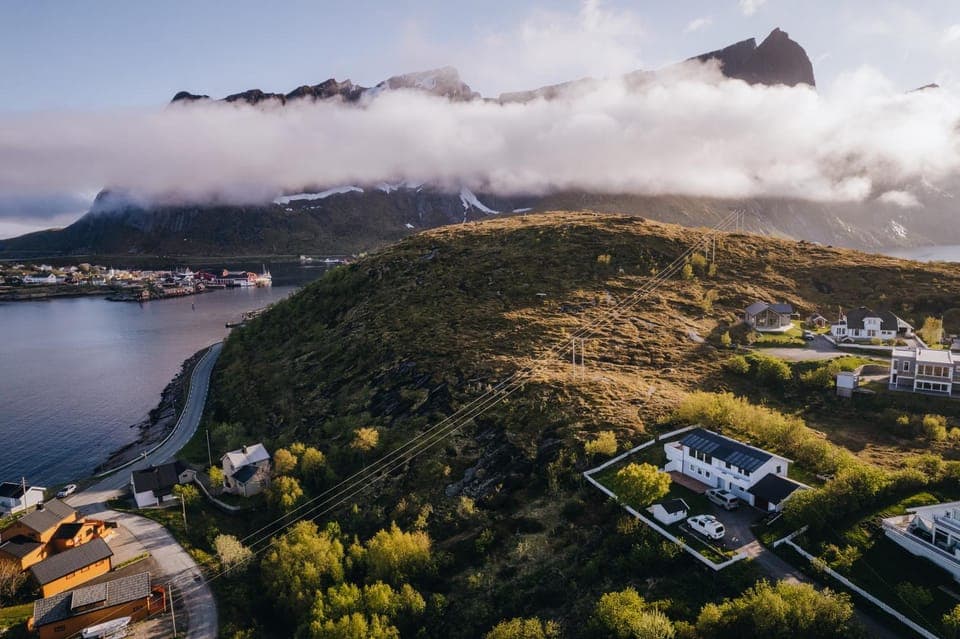 Property building, Natural landscape, Mountain view