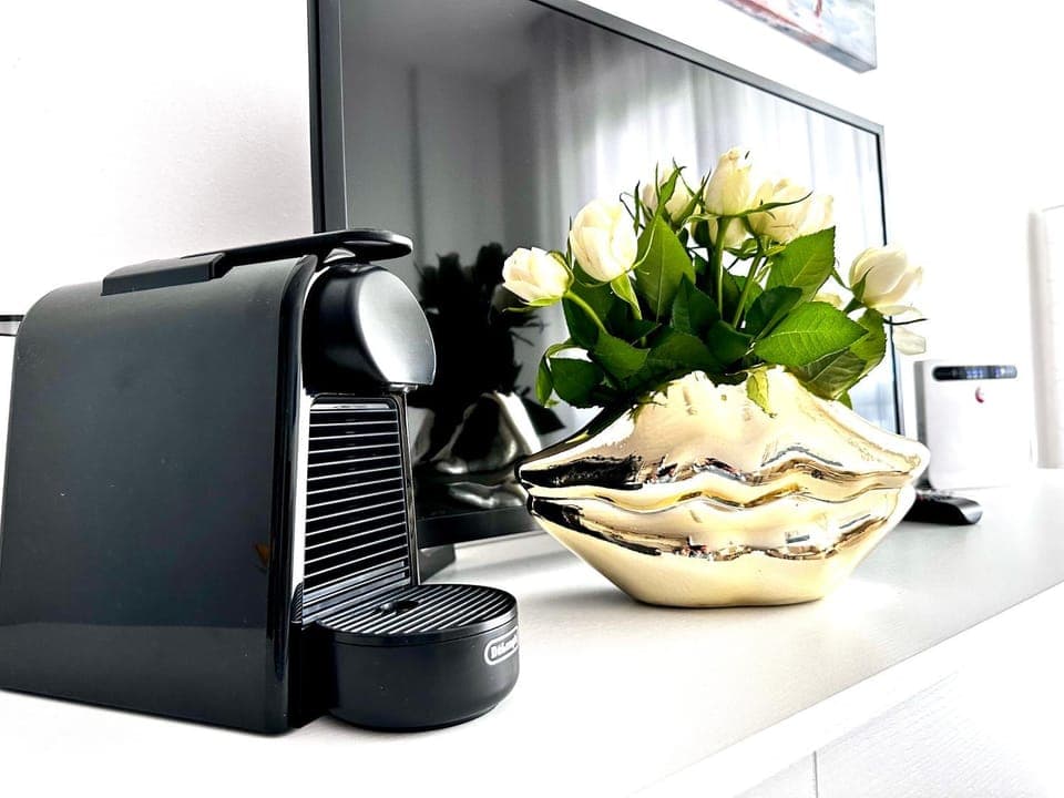 Coffee/tea facilities, Decorative detail