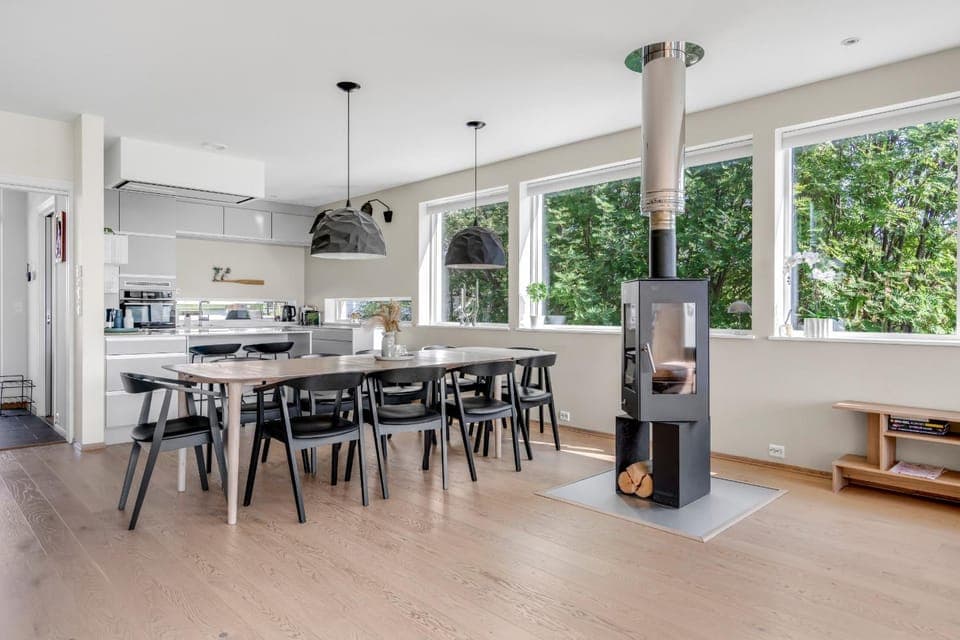 View (from property/room), Kitchen or kitchenette, Seating area, Dining area, Garden view, fireplace