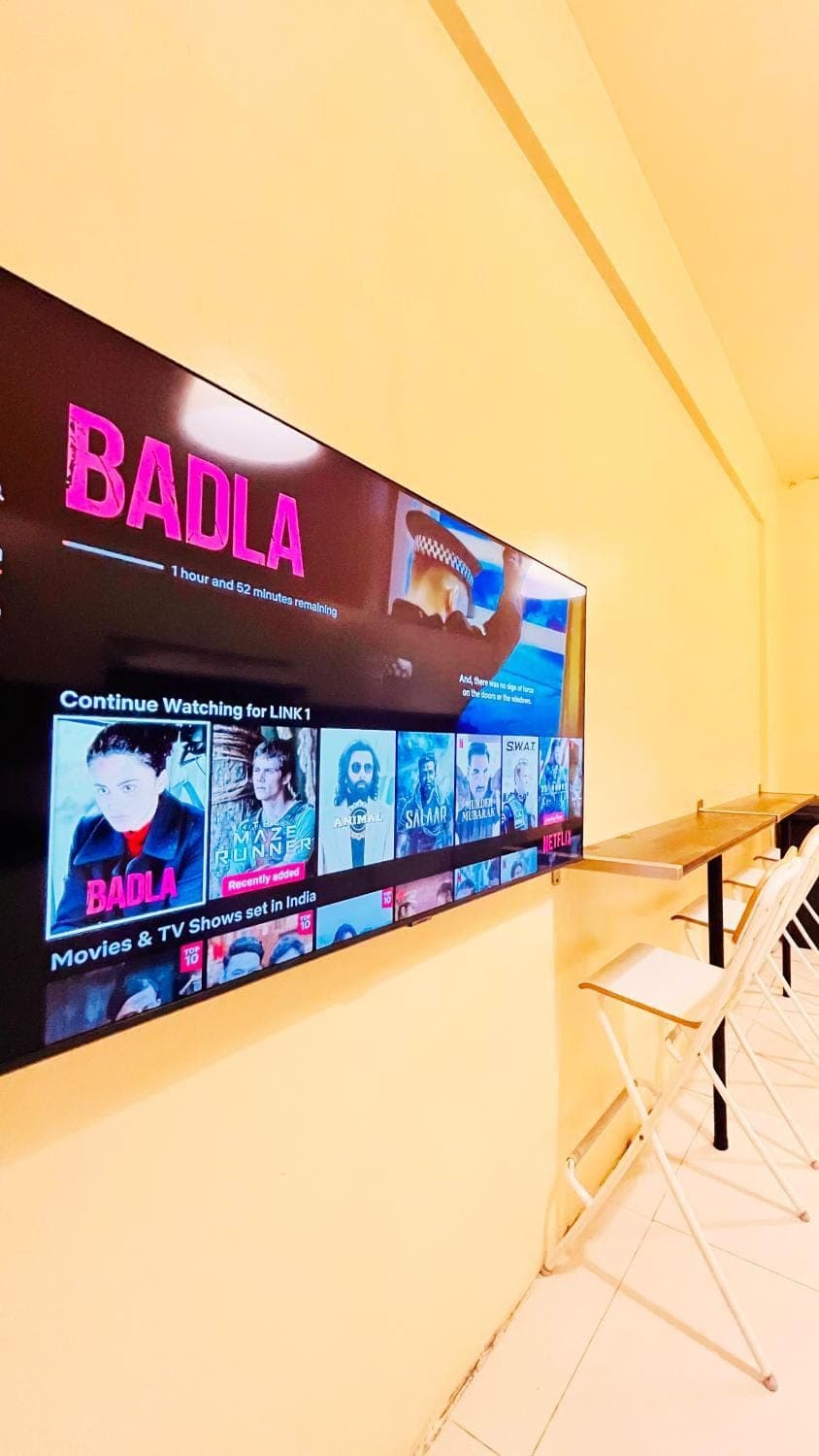 TV and multimedia, Seating area