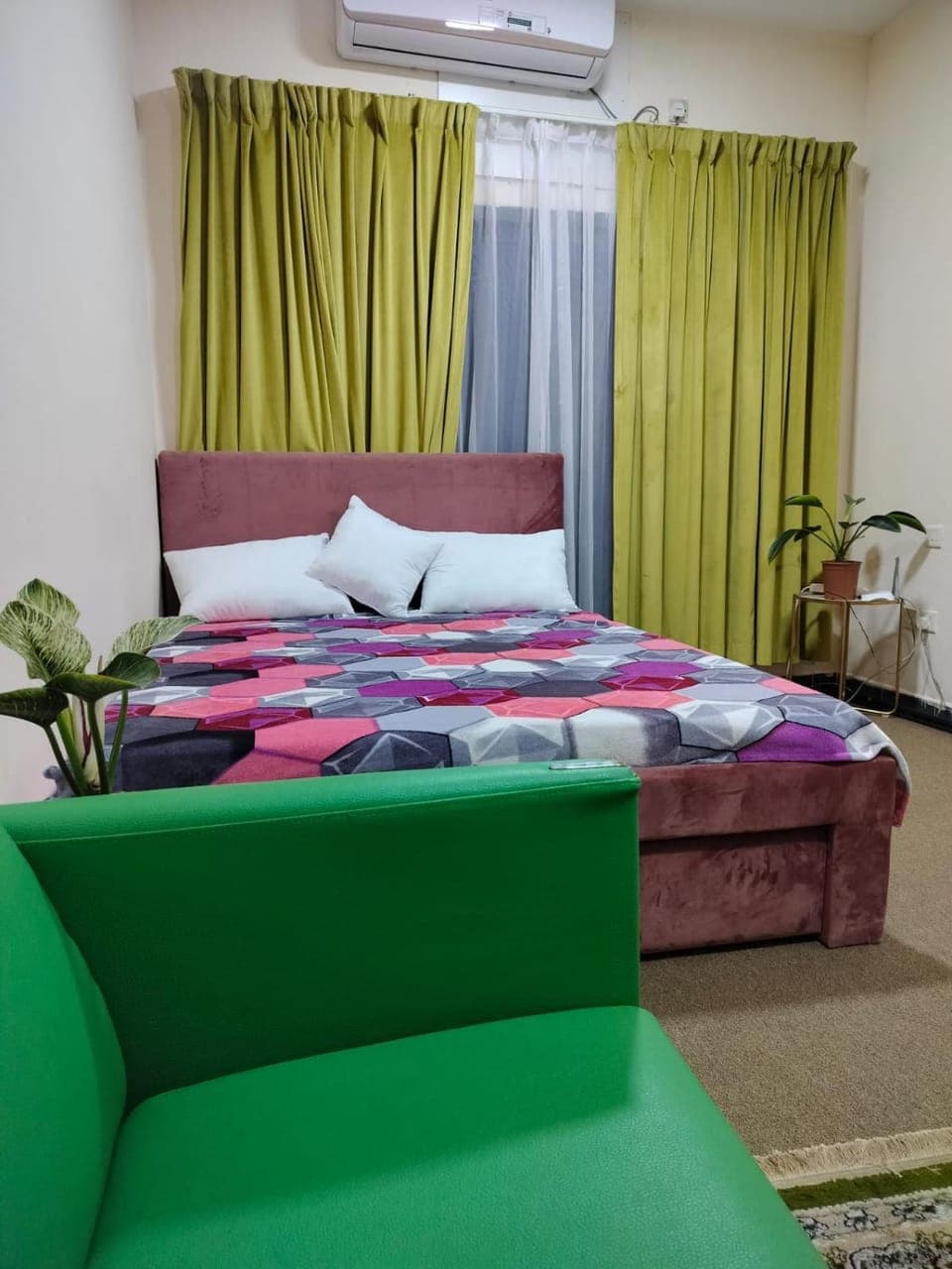 Bed, Photo of the whole room, Bedroom, air conditioner