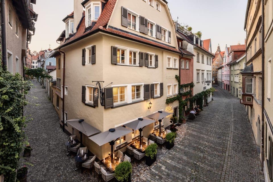 Property building, Balcony/Terrace