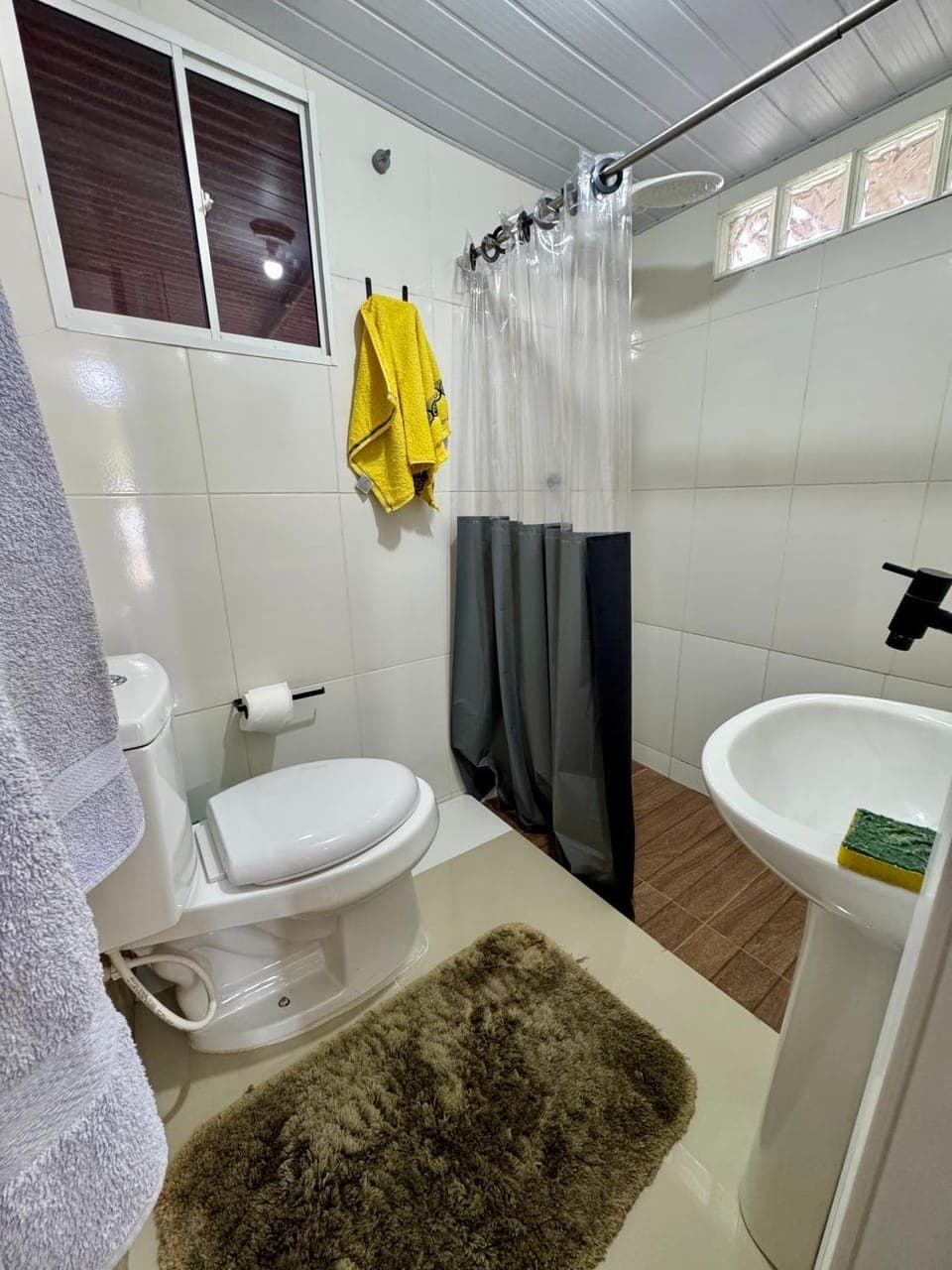 Shower, Bathroom, towels