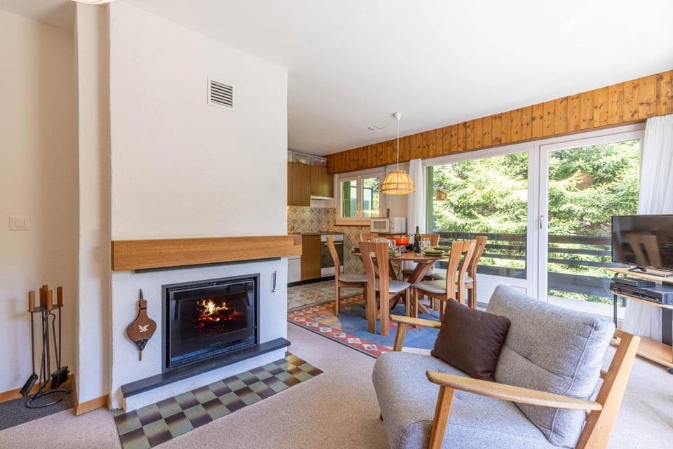 Communal lounge/ TV room, Living room