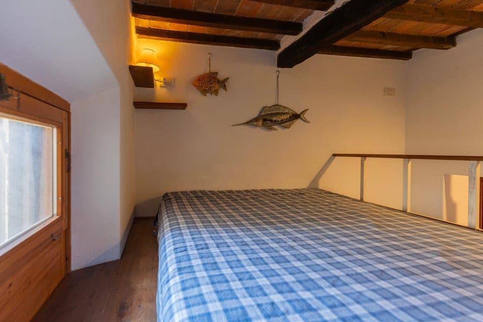 Bed, Photo of the whole room