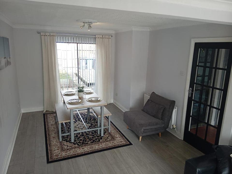 Living room, Seating area, Dining area