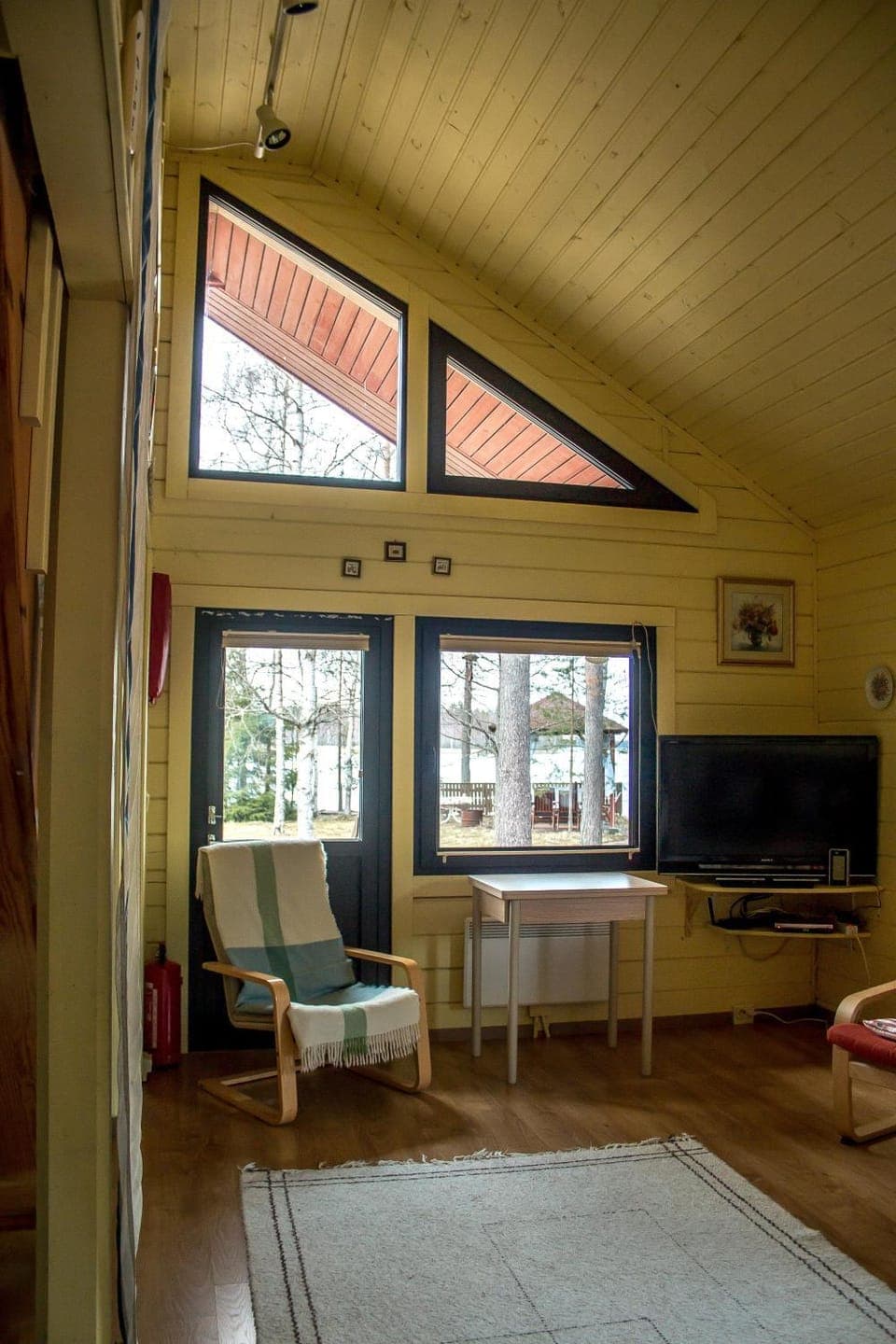 TV and multimedia, Seating area