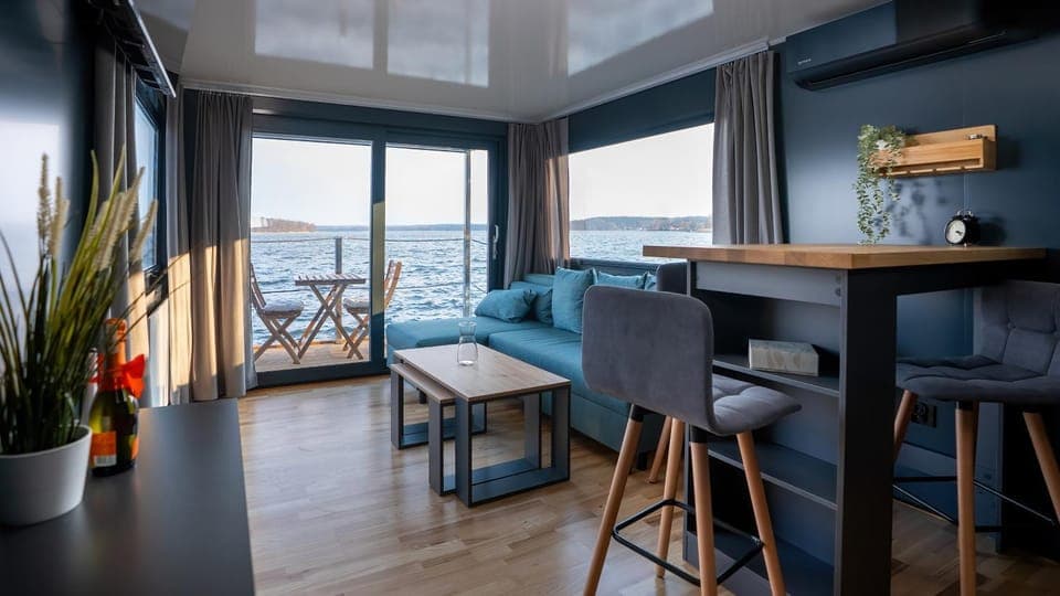 TV and multimedia, View (from property/room), Balcony/Terrace, Seating area, Dining area