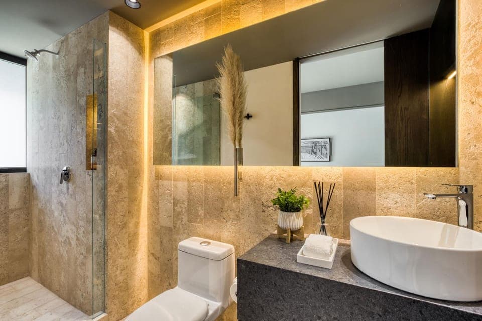 Shower, Toilet, Bathroom, towels