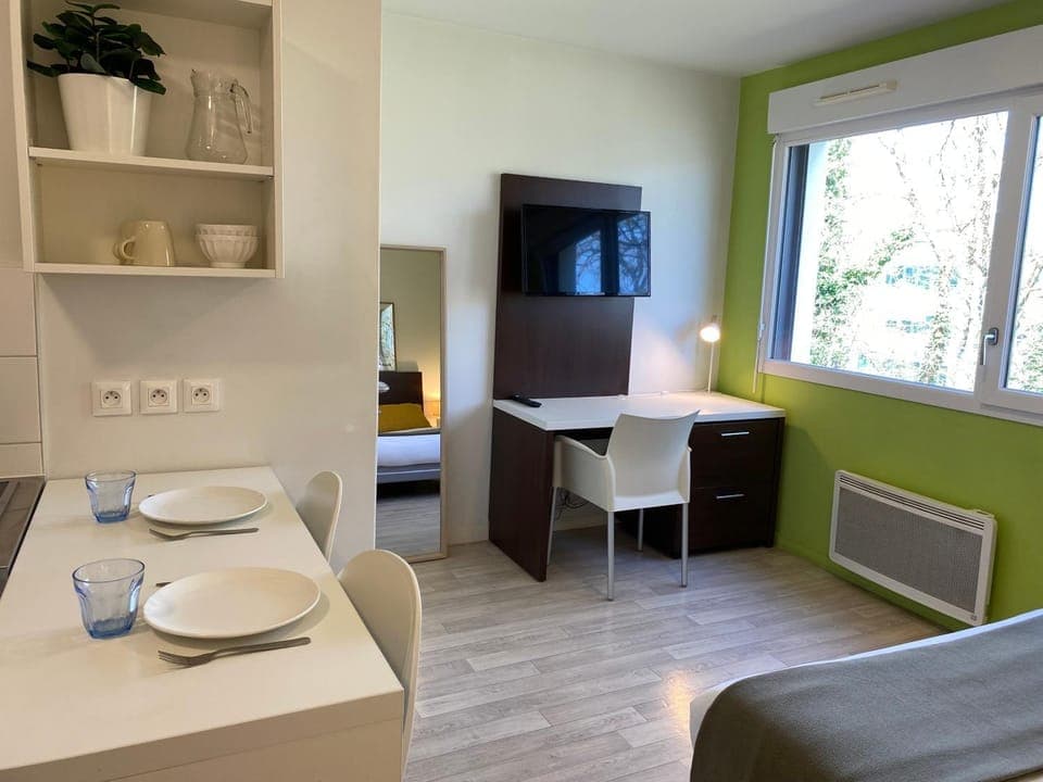 TV and multimedia, Kitchen or kitchenette, Seating area, Dining area