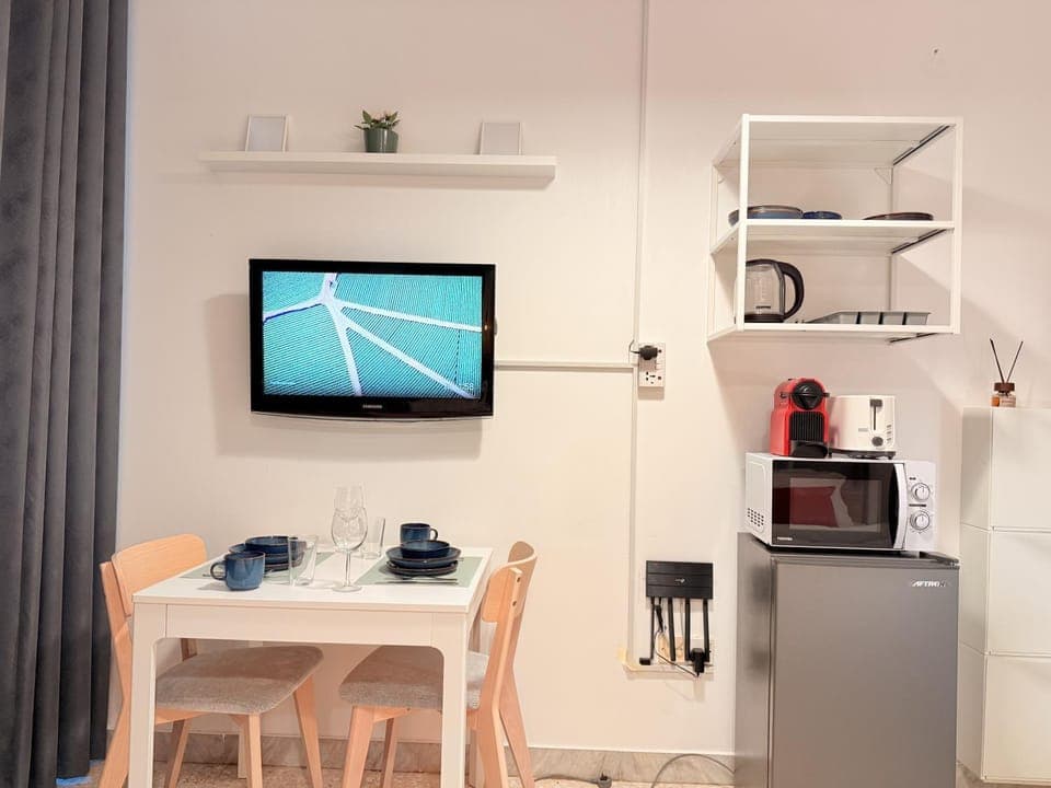 TV and multimedia, Dining area, oven, toaster